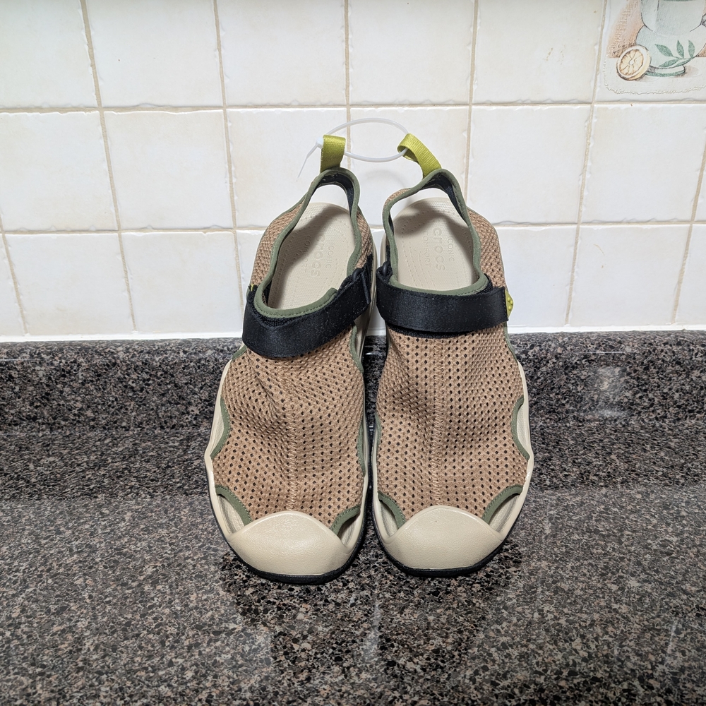 Crocs Swiftware Mesh Deck Sandal, Size M11, Sepia Brown